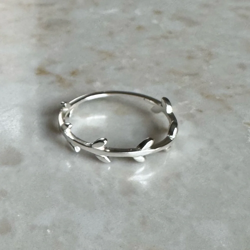 NWOT Sundance Quiet Vine Ring, Sterling Silver
